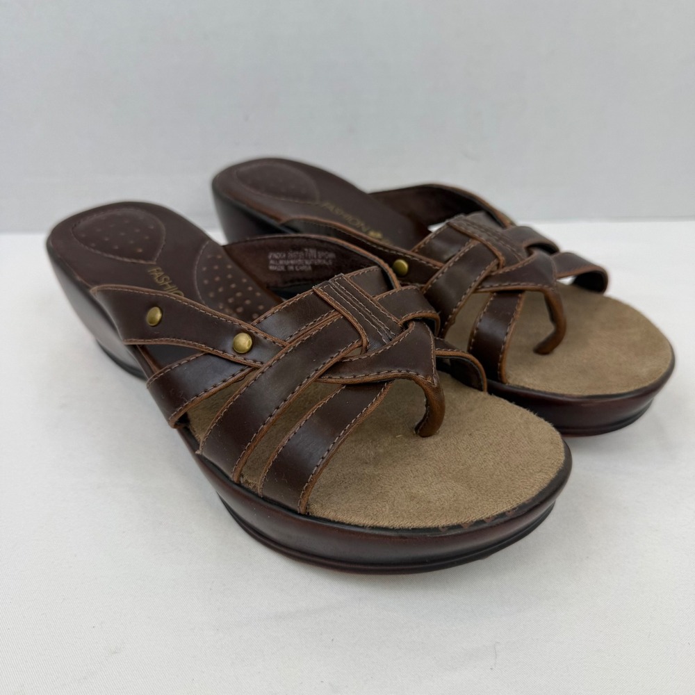 Fashion Bug Womens Brown Strappy Wedge Sandals Thong Slide Shoes Size 7.5W